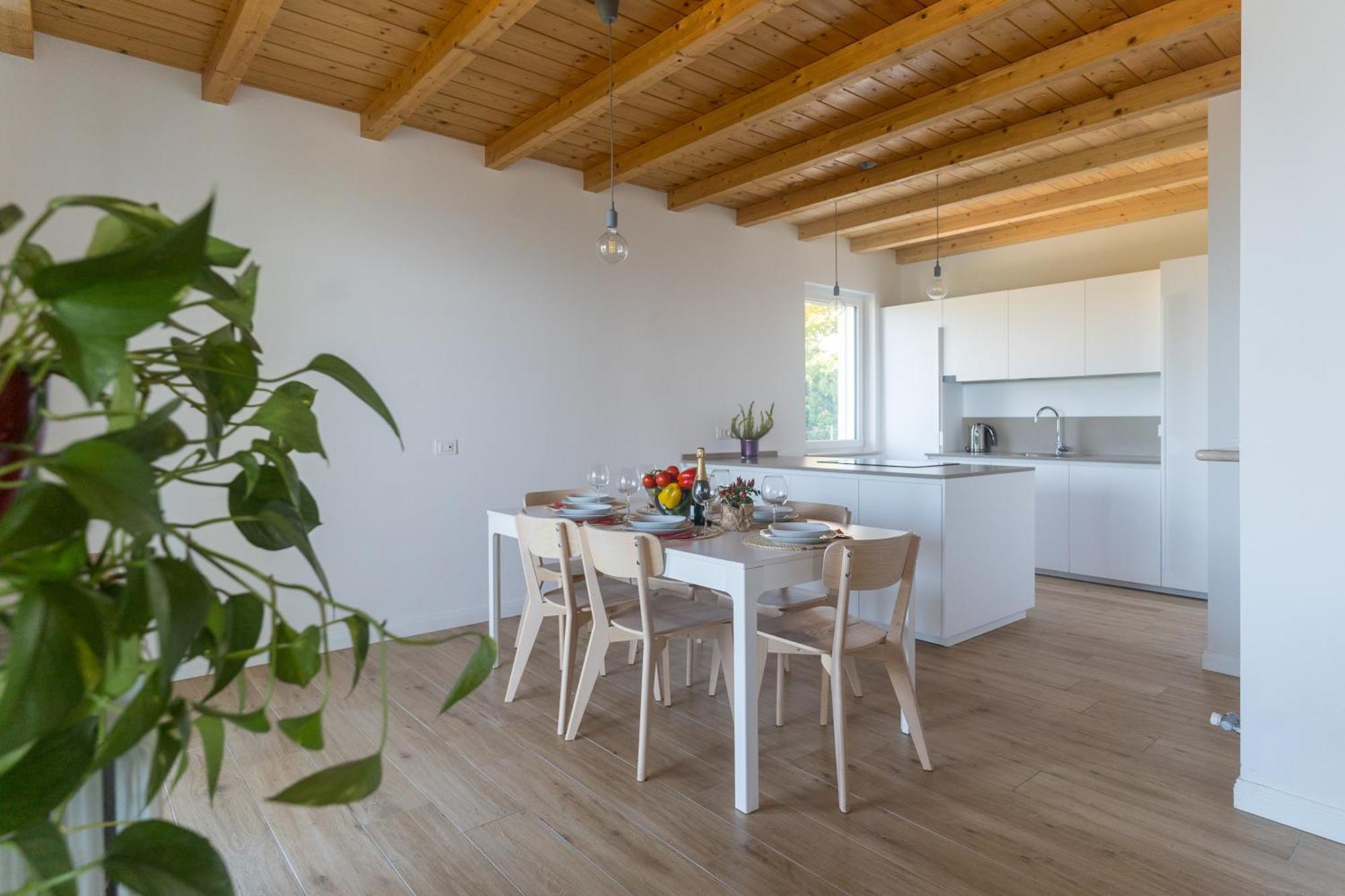 Villa Garda Panorama With Garden & Bbq