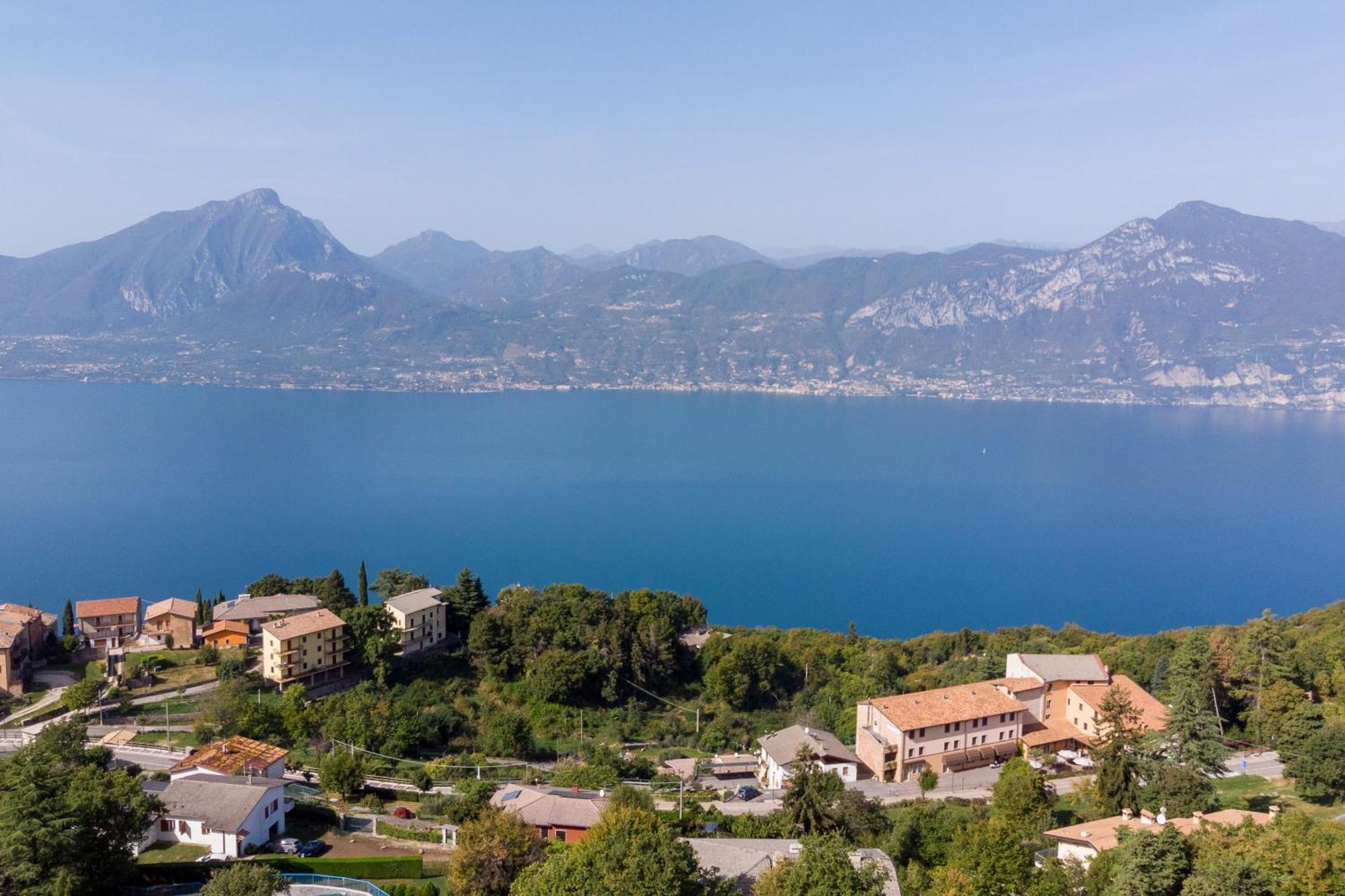 Garda Panorama With Garden & Bbq Villa